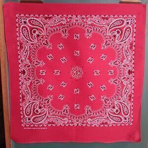 Vintage Red Paisley Bandana Handkerchief 100% Cotton Made In USA 21x20 new ds
